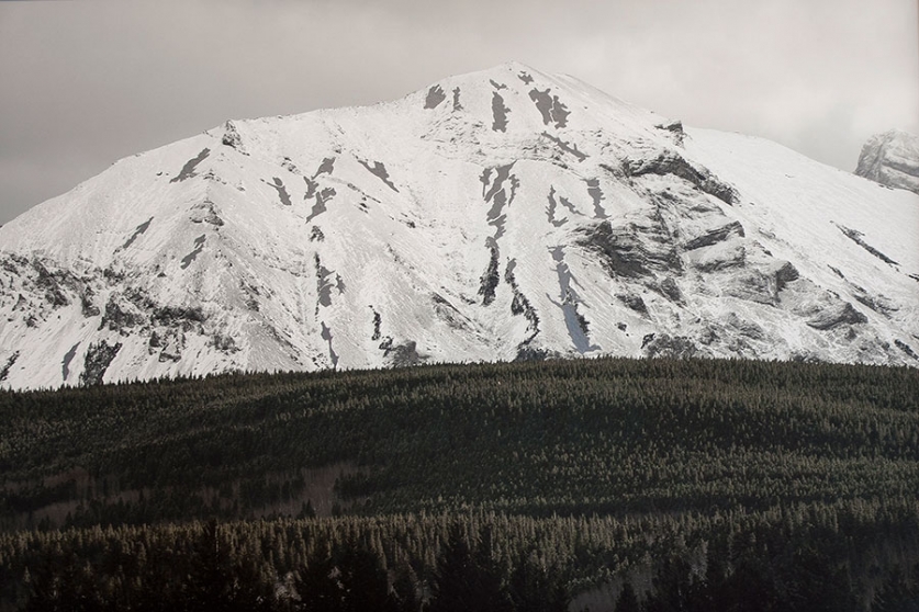 http://uat.mirunadragan.com/files/gimgs/th-12_Dragan06_TheMountainsAreMirrors1-web.jpg